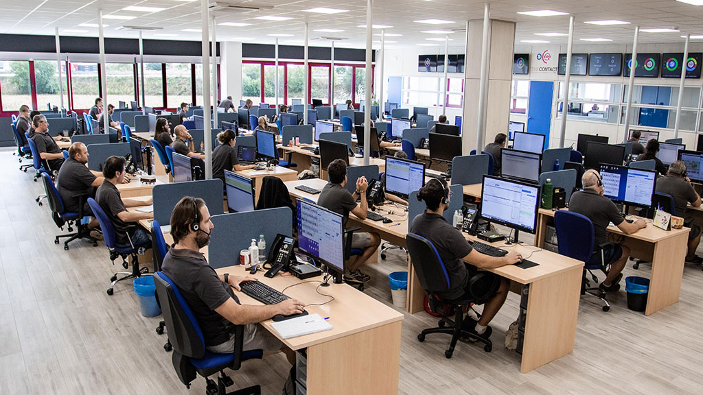 CALL CENTRE WITH TECHNICAL ADVISORS