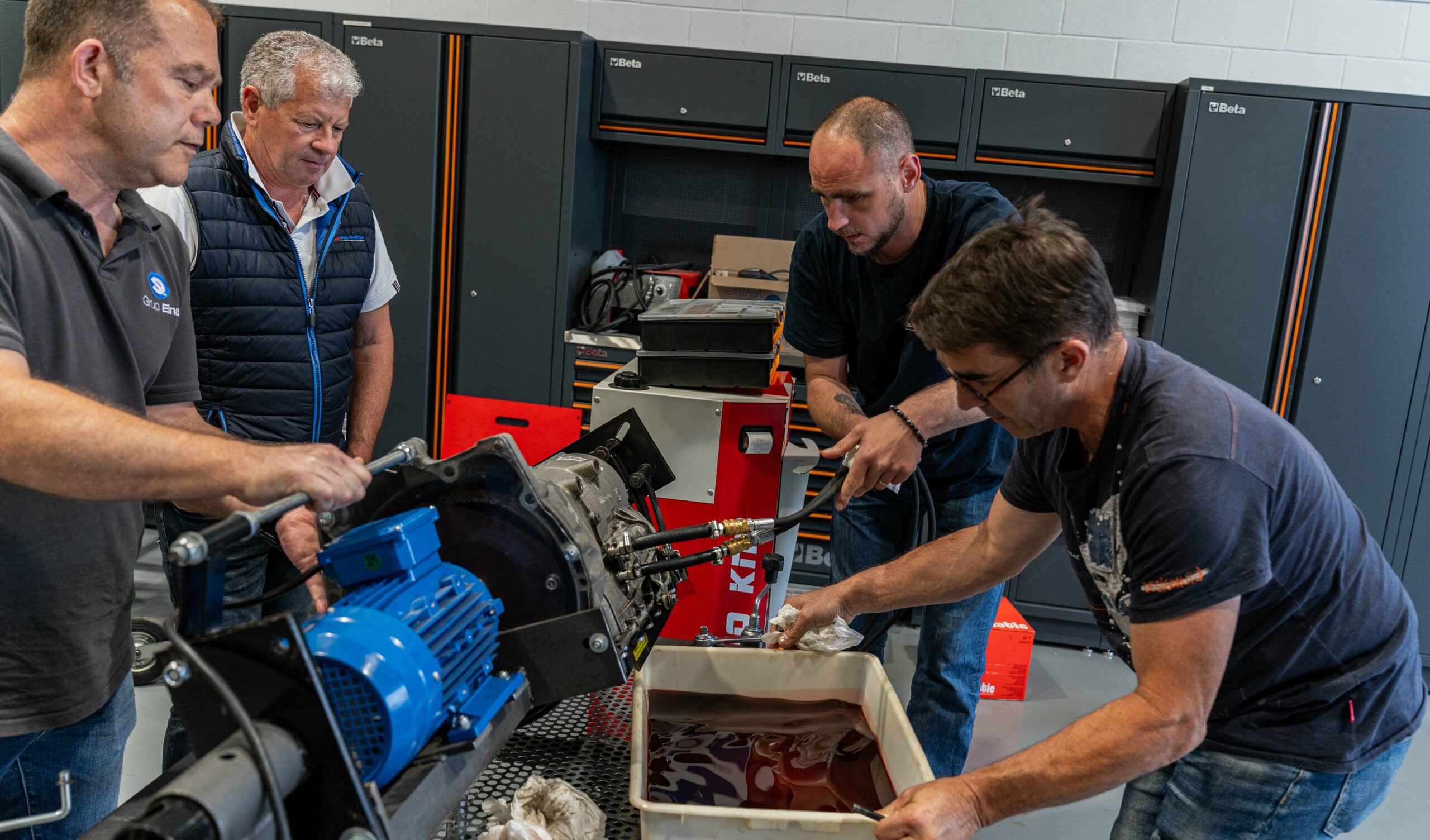 Training on Automatic Gearbox Maintenance and Draining Eina