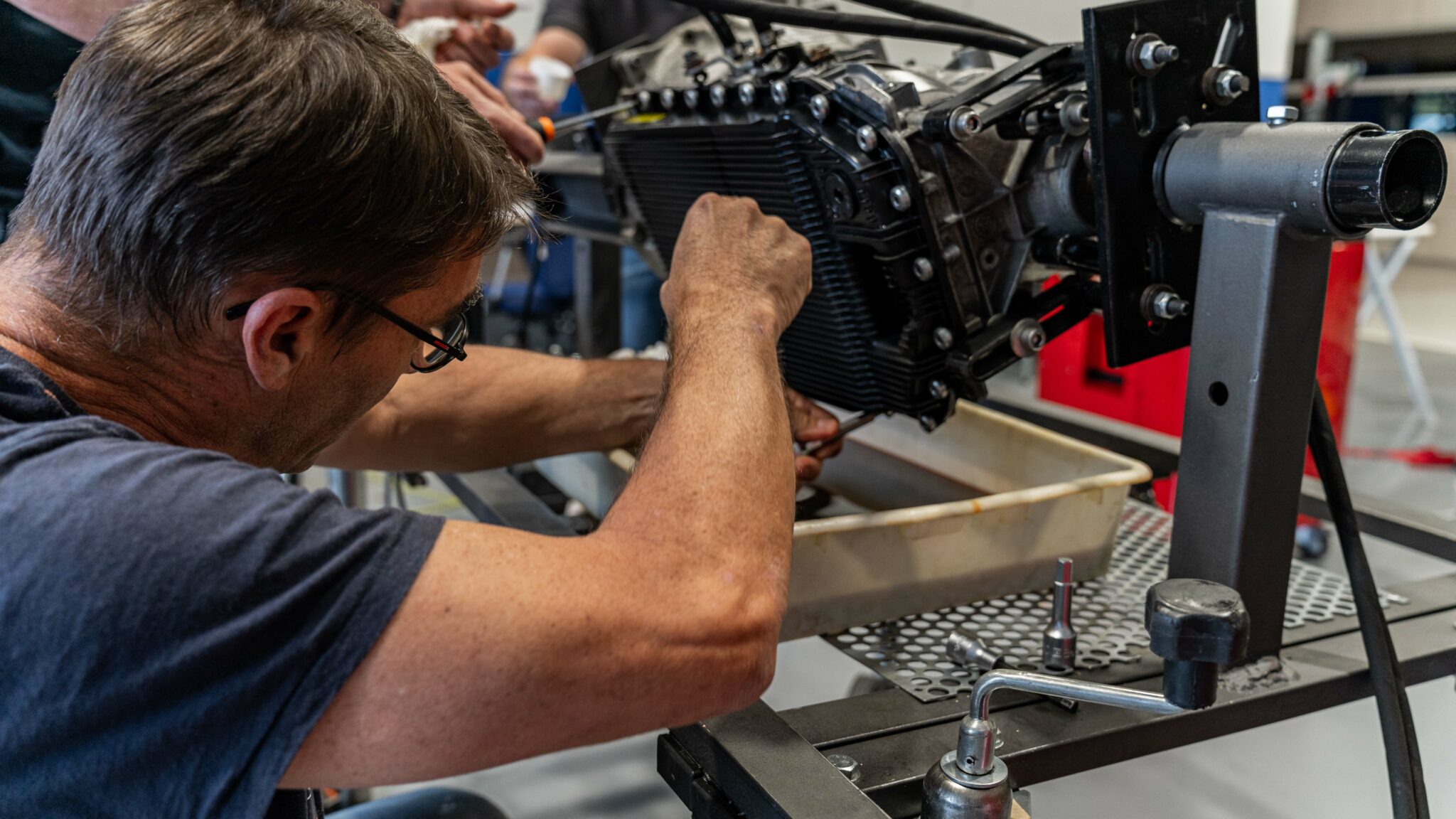 Training on Automatic Gearbox Maintenance and Draining Eina